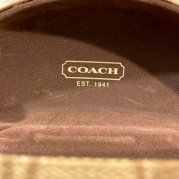 Coach frame for sunglass lenses with branded case. Model S2021. - Picture 5 of 7